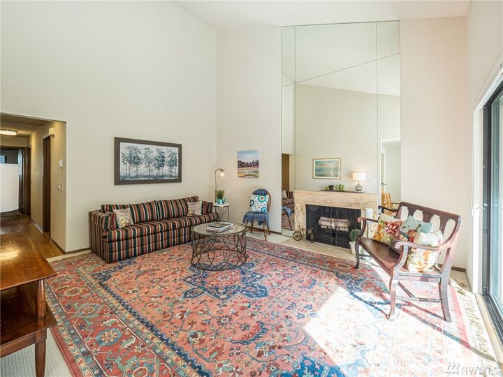 Property Photo:  13741  15th Avenue NE C11  WA 98125 