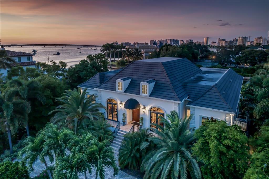 Property Photo: 1352 Harbor Drive FL 34239