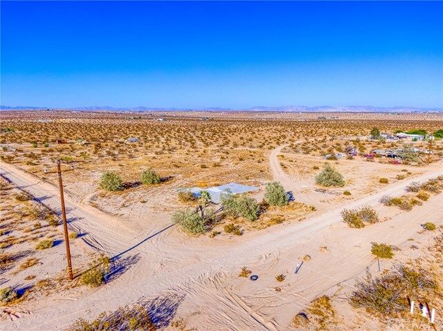 Property Photo:  63140 Pole Road  CA 92252 