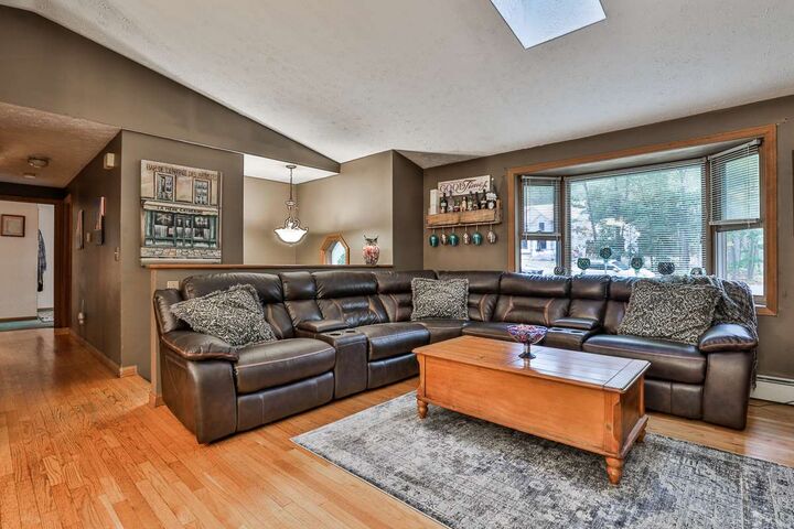 Property Photo:  20 Pinetree Road  NH 03032 