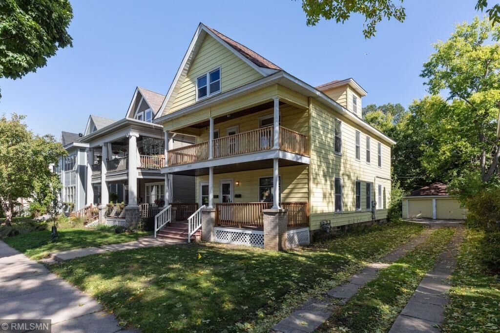 Property Photo:  2537 Grand Avenue S  MN 55405