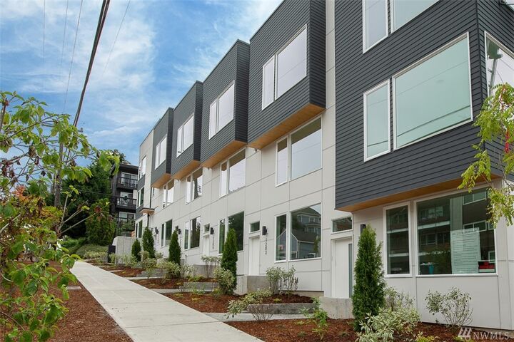 Property Photo:  1201 S Atlantic St  WA 98144 