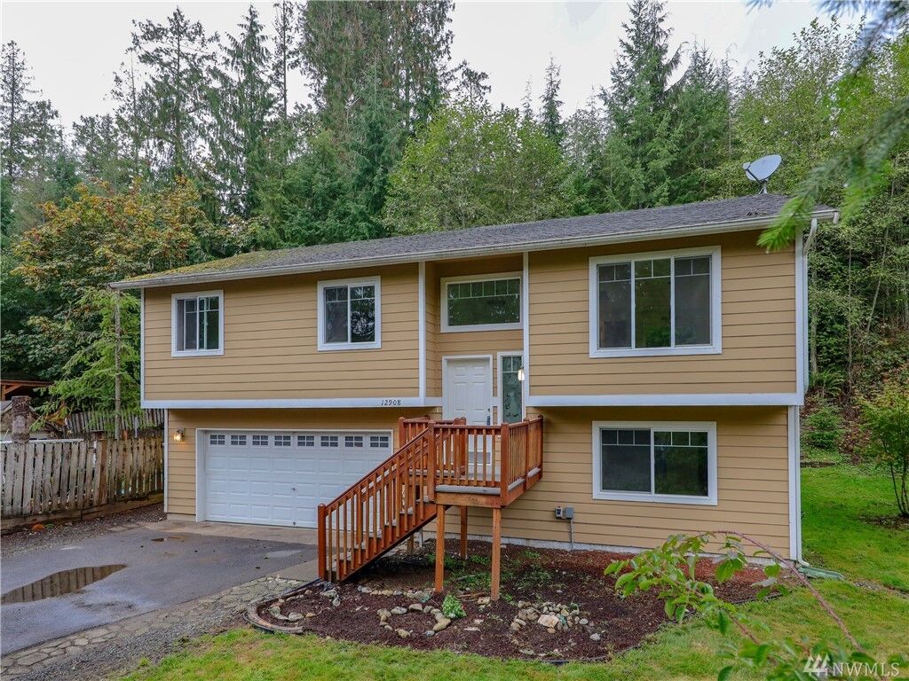 Property Photo:  12908  Green Mountain Way  WA 98252 