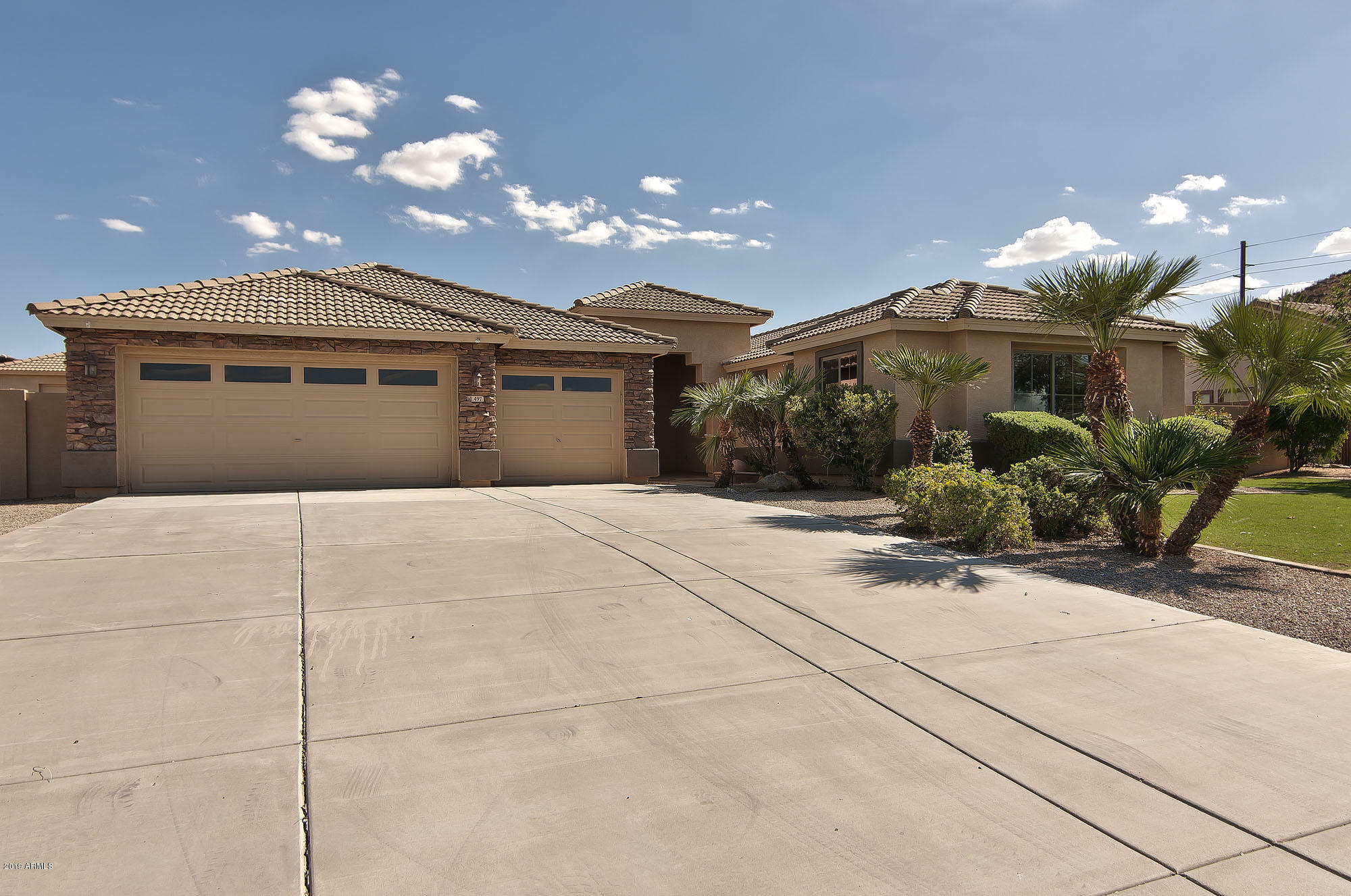 Property Photo:  497 W Chestnut Trail  AZ 85143 