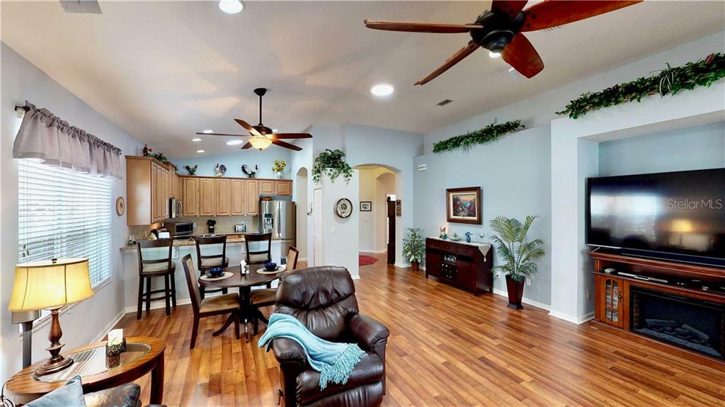 Property Photo:  9433 Edenshire Circle  FL 32836 