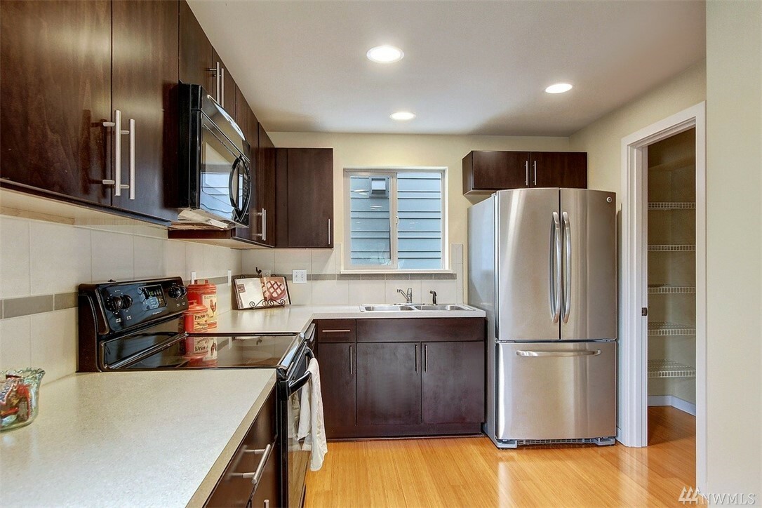 Property Photo: 12014 31st Ave NE A WA 98125