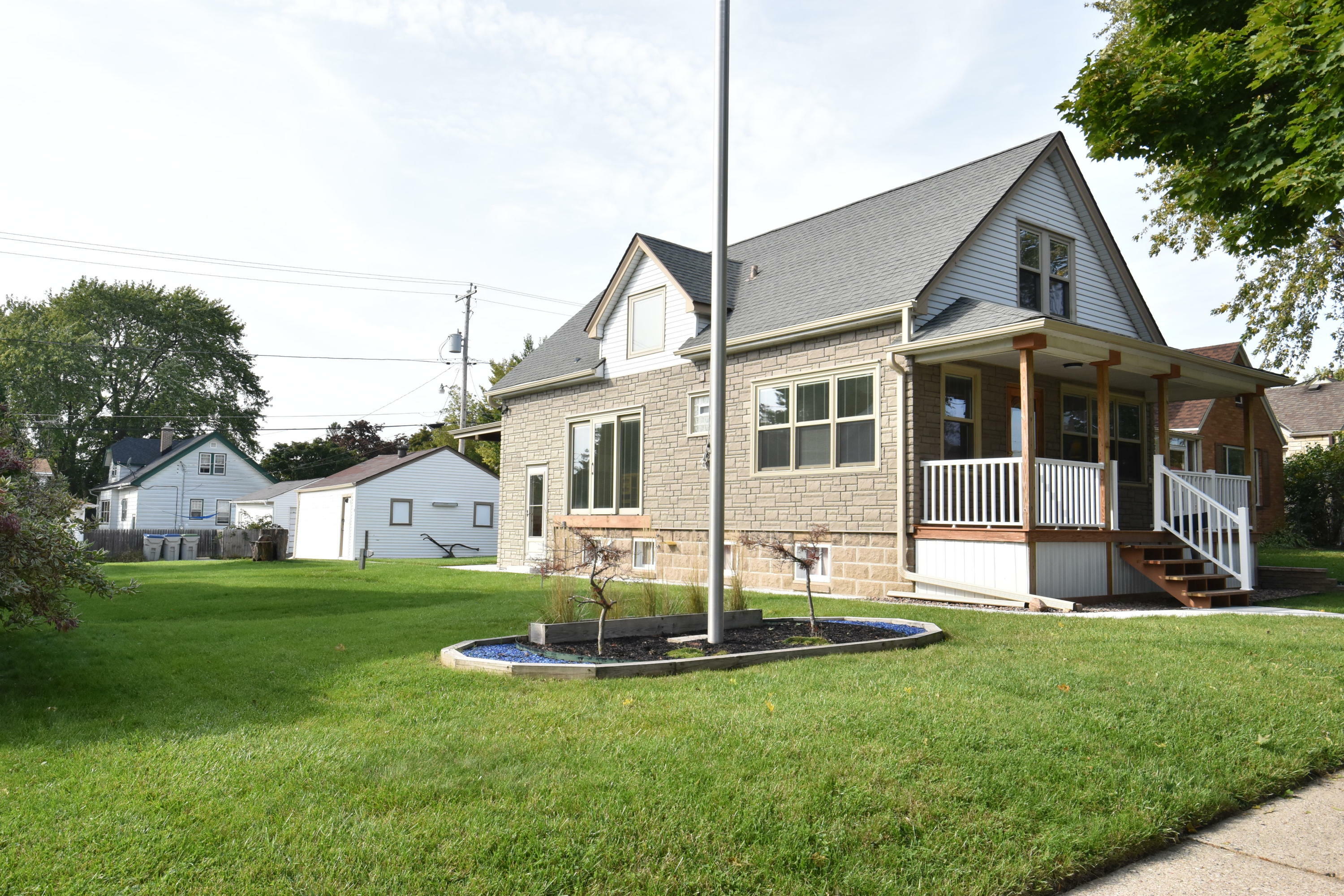 Property Photo:  4249 S 1st St  WI 53207 