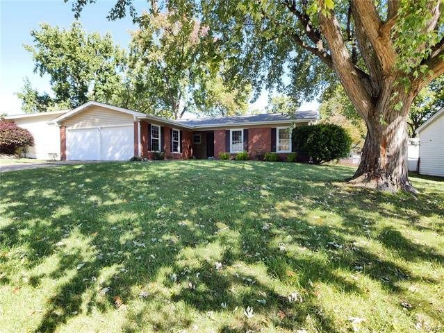 777 Lamplight Lane  Hazelwood  63042 photo
