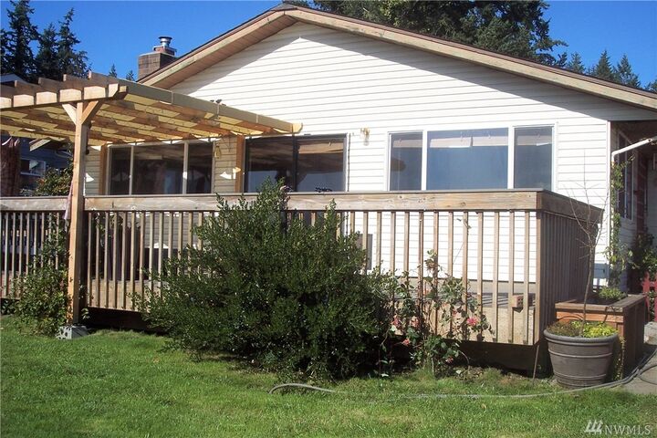 Property Photo: 4124 77th Place NW WA 98271