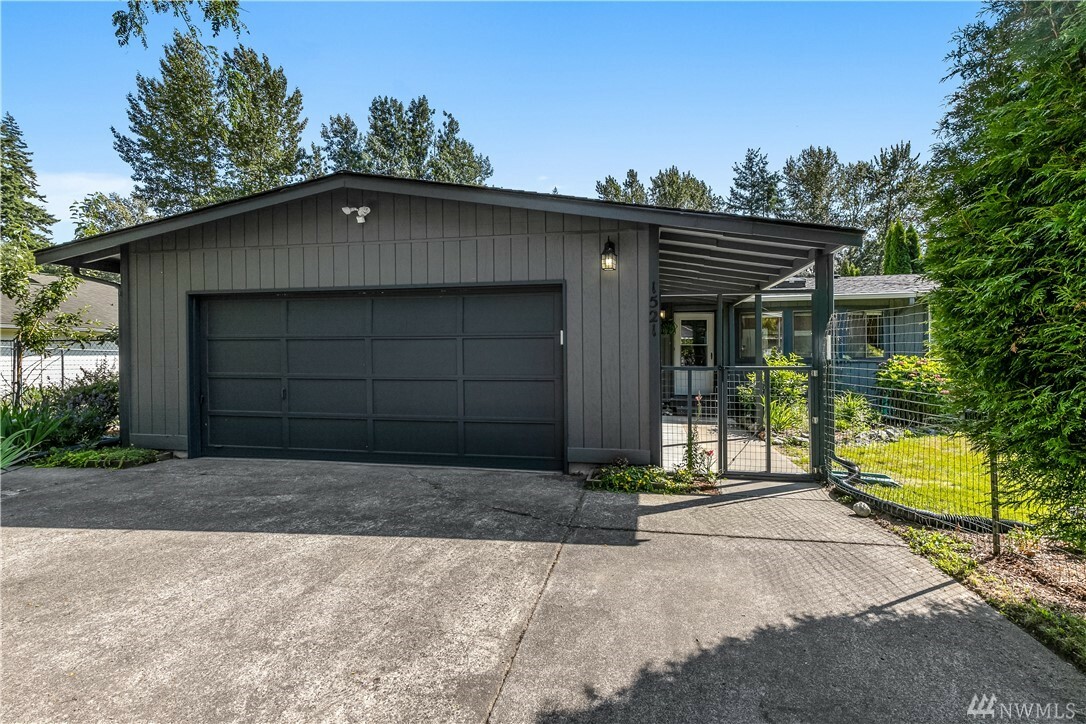Property Photo:  1521 Hel Lyn Place  WA 98226 