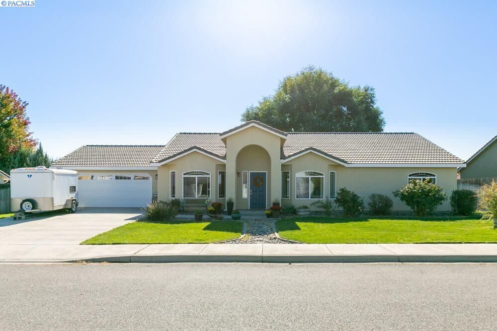 Property Photo: 5601 Mulberry Drive WA 99353