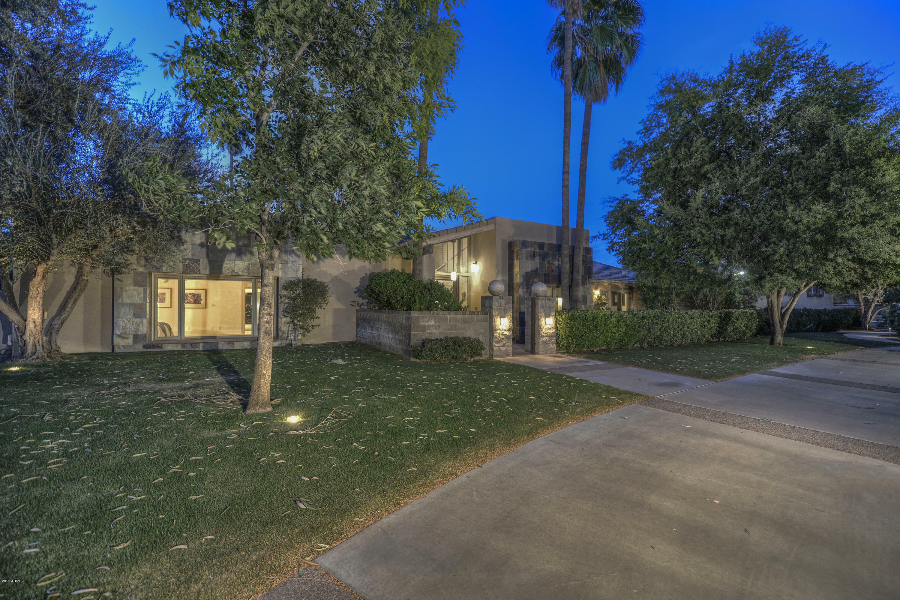 Property Photo:  5444 E Sanna Street  AZ 85253 