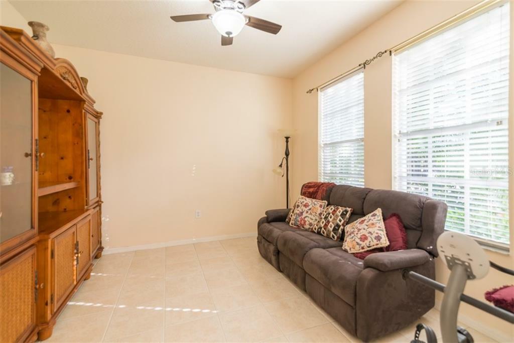 Property Photo:  6824 Monarch Park Drive  FL 33572 