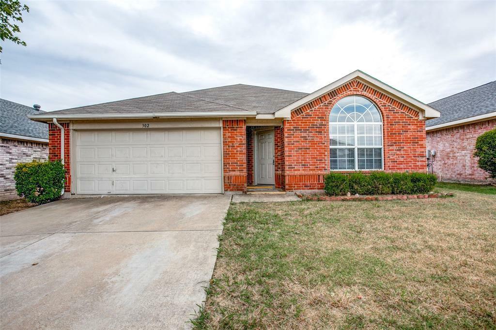 Property Photo:  302 Montana Drive  TX 76002 