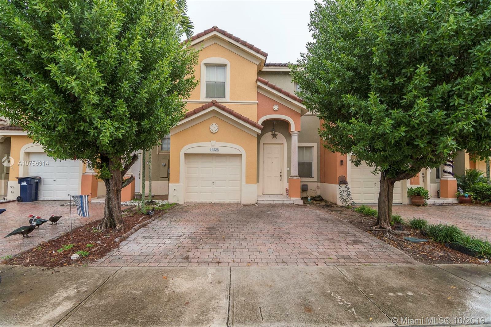 Property Photo:  16528 SW 85th Ln  FL 33193 