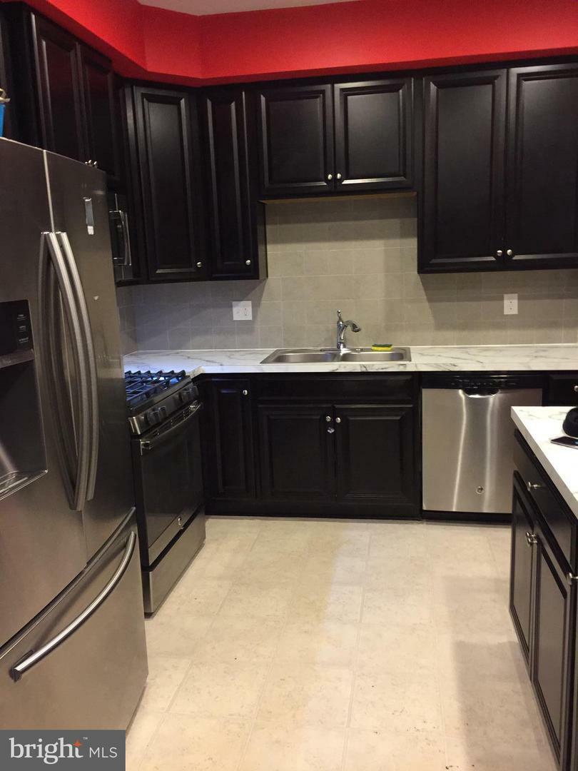 Property Photo:  25 Ventana Court  NJ 08619 