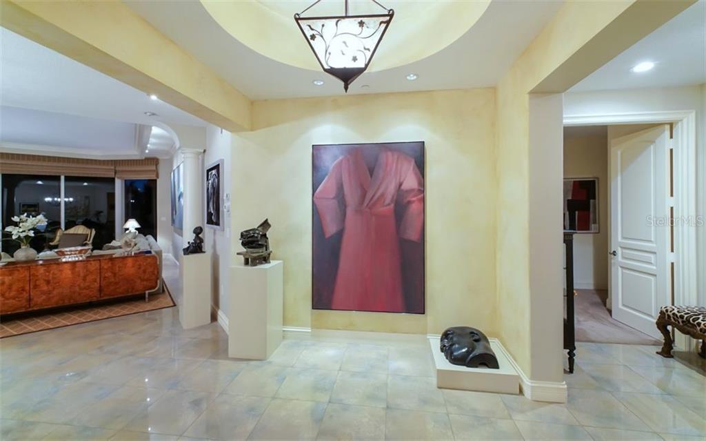 Property Photo: 2151 Gulf Of Mexico Drive 6 FL 34228