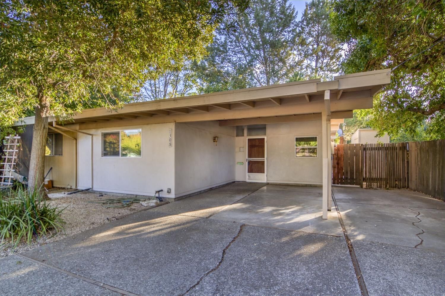Property Photo: 1308 Anderson Road CA 95616
