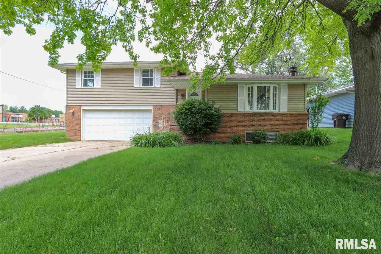 Property Photo:  1819 W Latham  IL 61614 