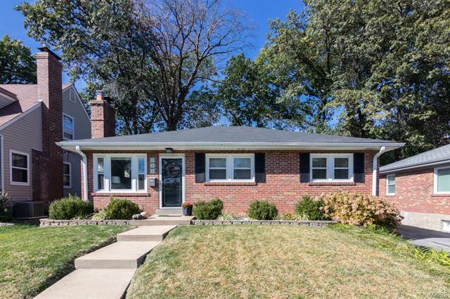 Property Photo: 931 Briarton Drive 63126