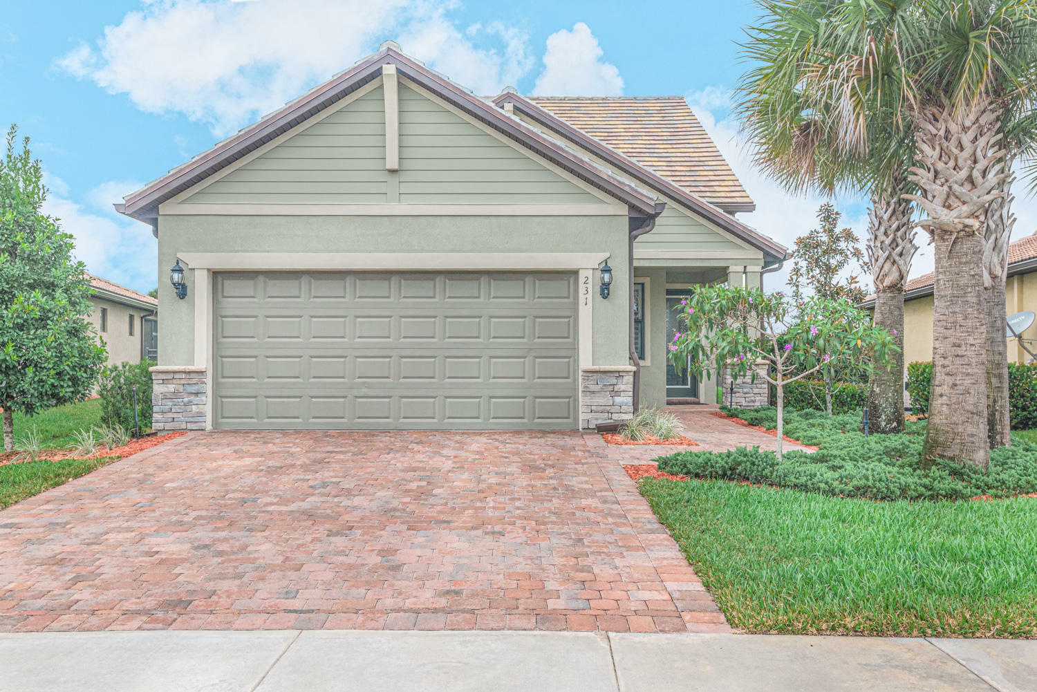 Property Photo:  231 SE Courances Drive  FL 34984 