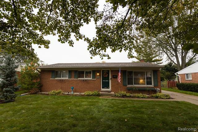 Property Photo:  14678 Stonehouse Avenue  MI 48154 