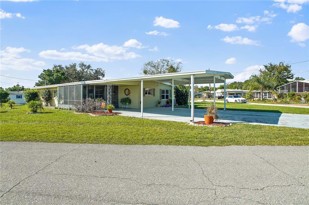 Property Photo:  1513 Pleasant Street  FL 32778 