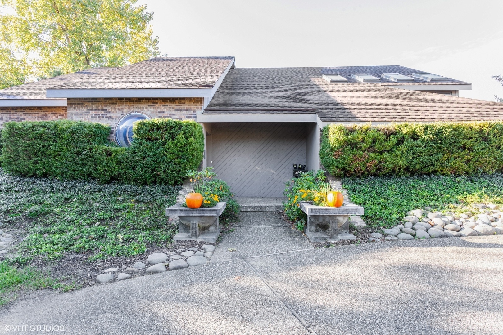 Property Photo: 240 Devon Drive IL 60527