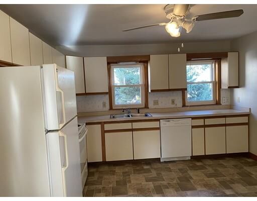 Property Photo:  34 Ten Hills Rd 2  MA 02145 