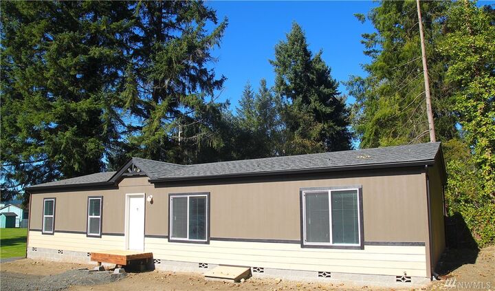Property Photo:  132 N National Avenue Left  WA 98312 