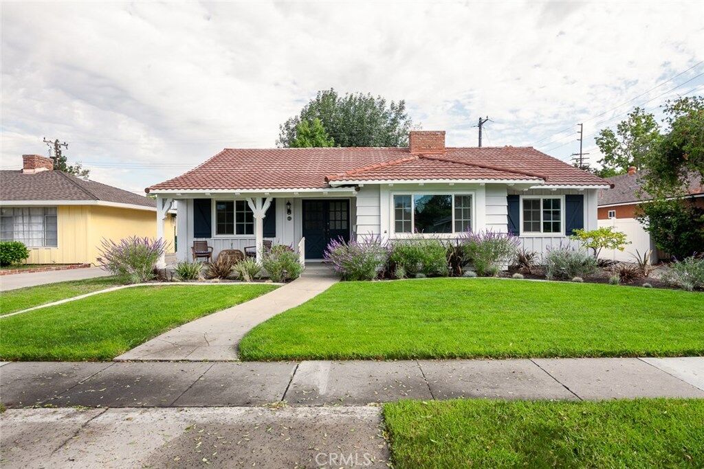 Property Photo: 613 E Buffalo Avenue CA 92706