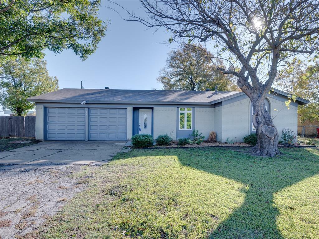 Property Photo:  204 N Hickory Street  TX 76084 