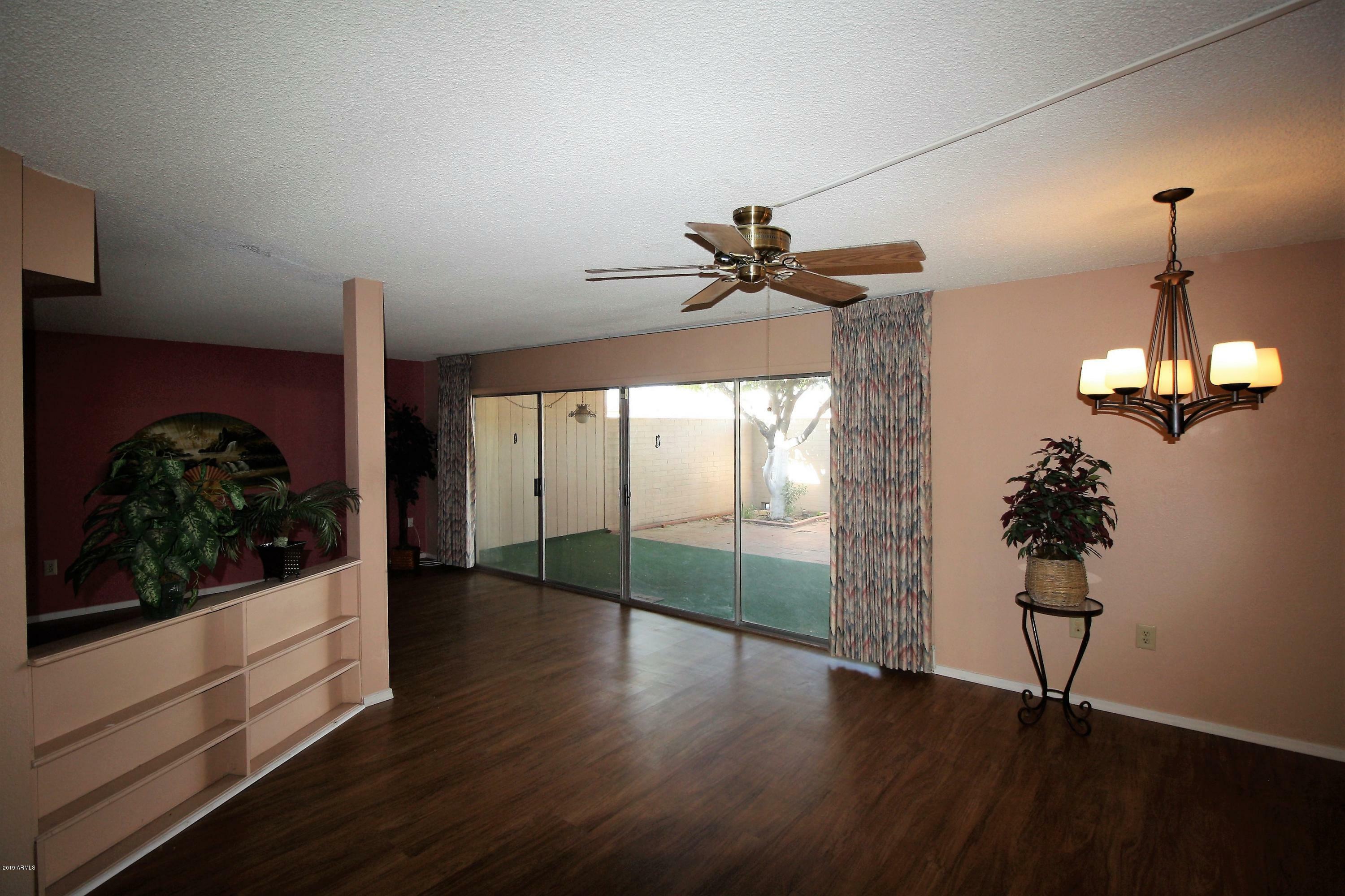 Property Photo: 10872 W Thunderbird Boulevard AZ 85351