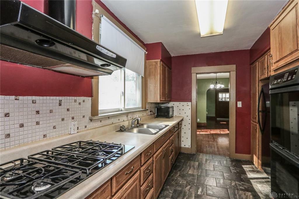 Property Photo:  548 Watervliet Avenue  OH 45420 