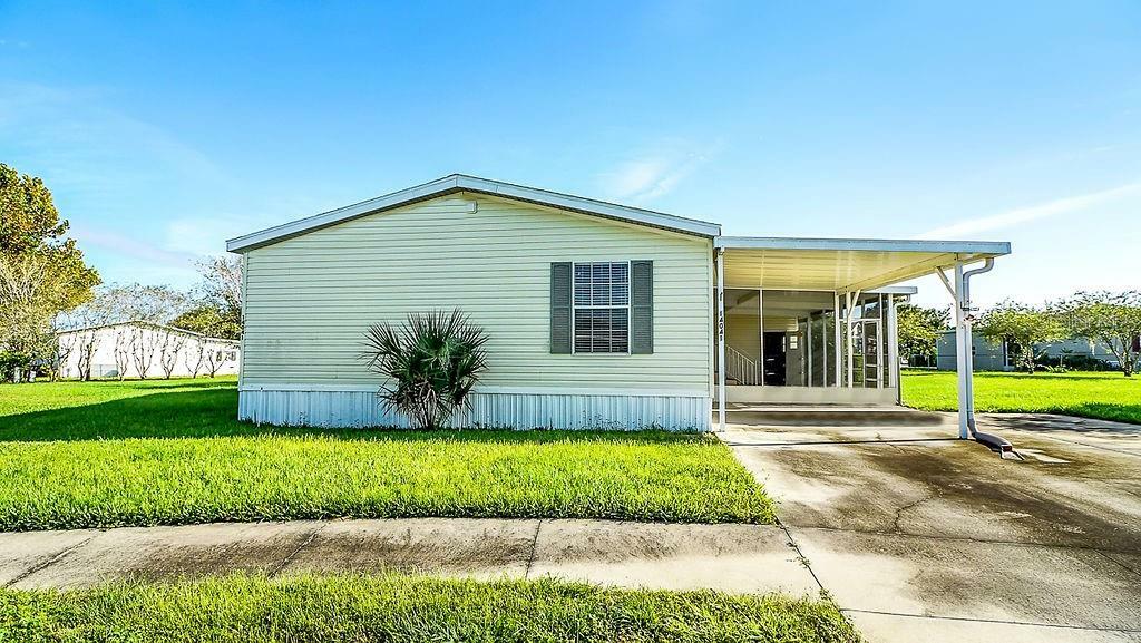 Property Photo: 14041 Roserush Court FL 34705