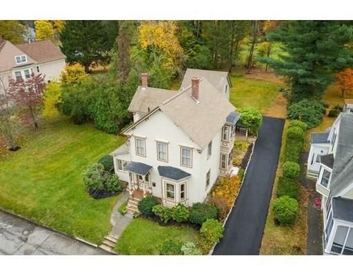 Property Photo: 4 Highvale Lane MA 01810