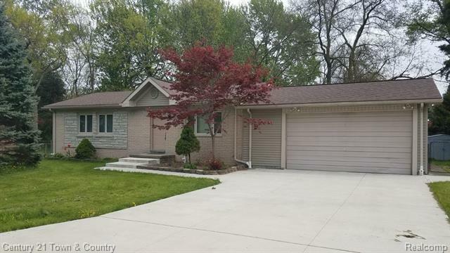 Property Photo:  808 Colebrook  MI 48083 