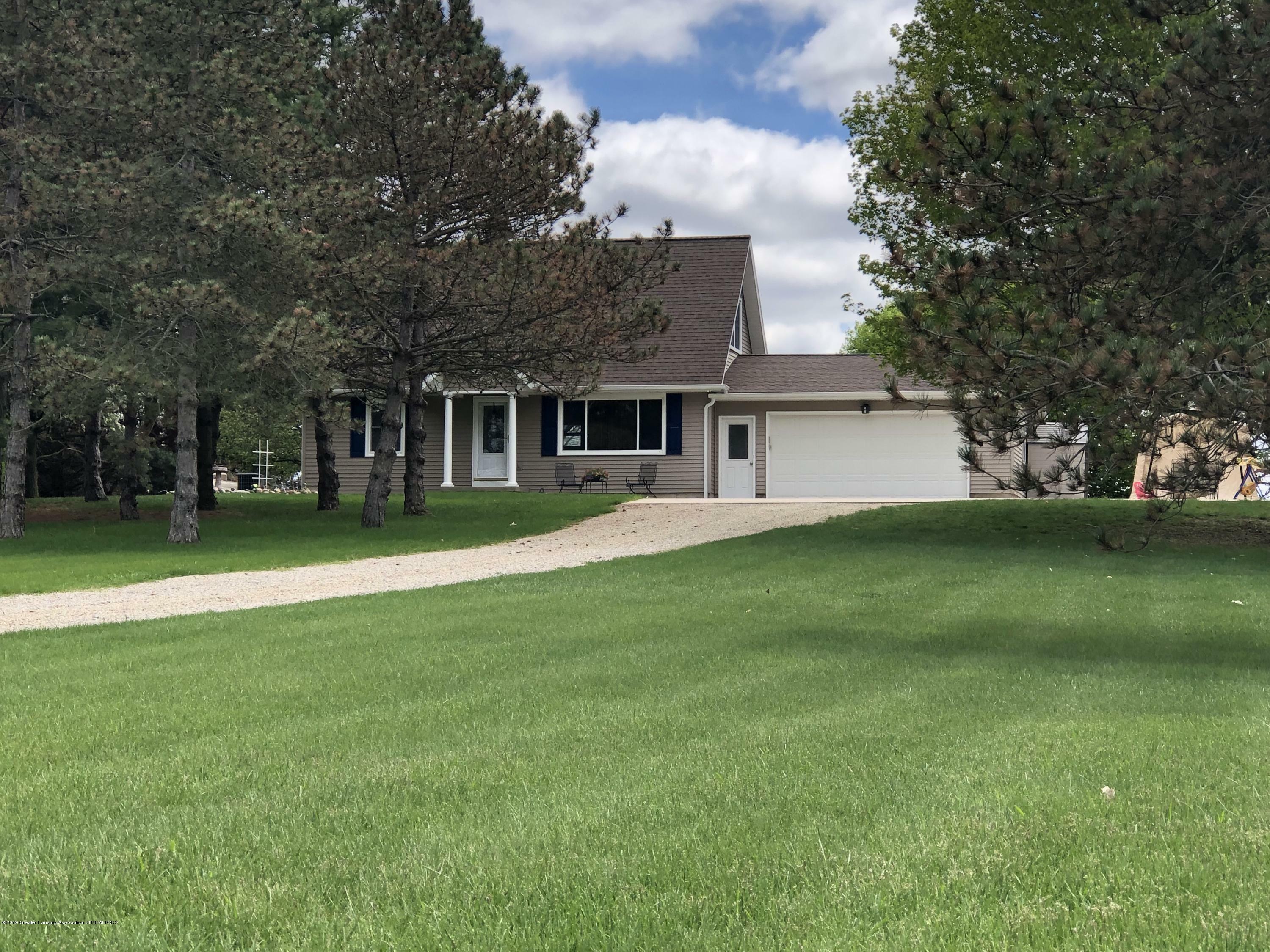 Property Photo:  2327 W Taft Road  MI 48879 