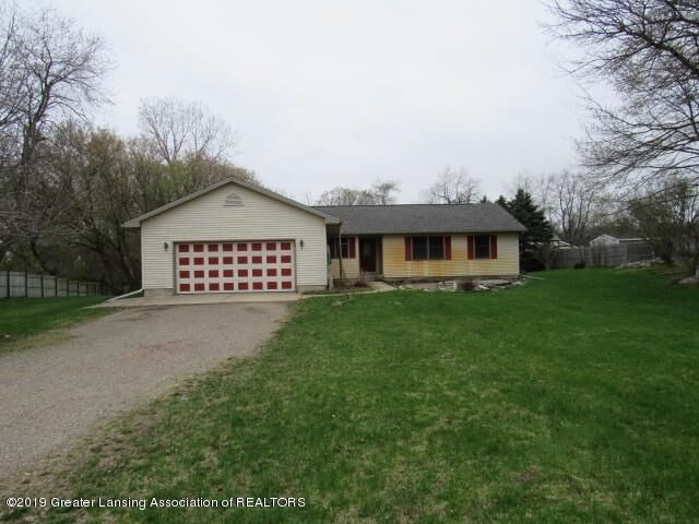 Property Photo:  1744 S Michigan Road  MI 48827 