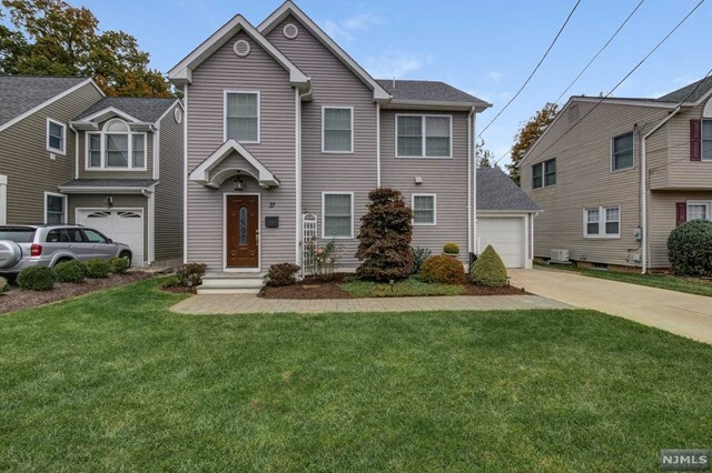 Property Photo:  37 Jefferson Avenue  NJ 07442 