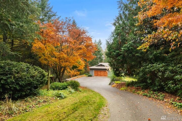 Property Photo:  10014  Gig Harbor Drive NW  WA 98332 