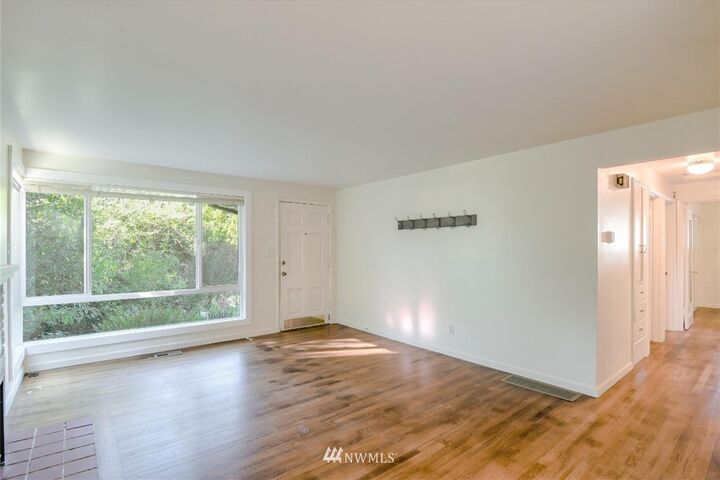 Property Photo:  8424  Fauntleroy Place SW  WA 98136 