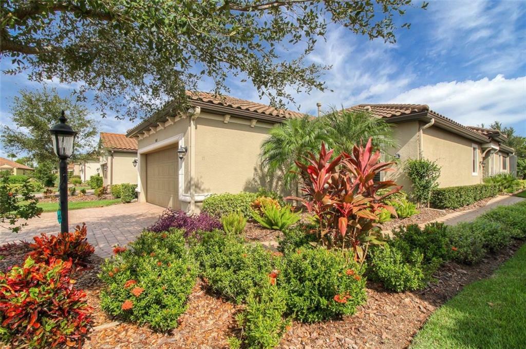 Property Photo:  5019 Serata Drive  FL 34211 