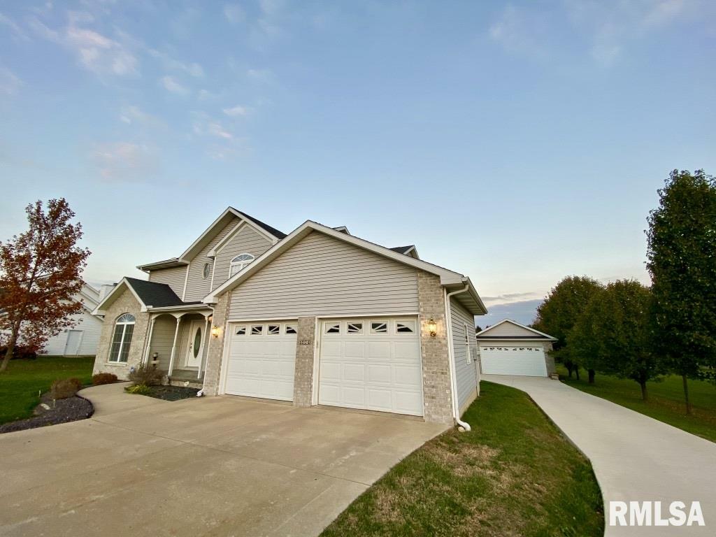 Property Photo:  1504 Redbird Ridge  IL 61548 