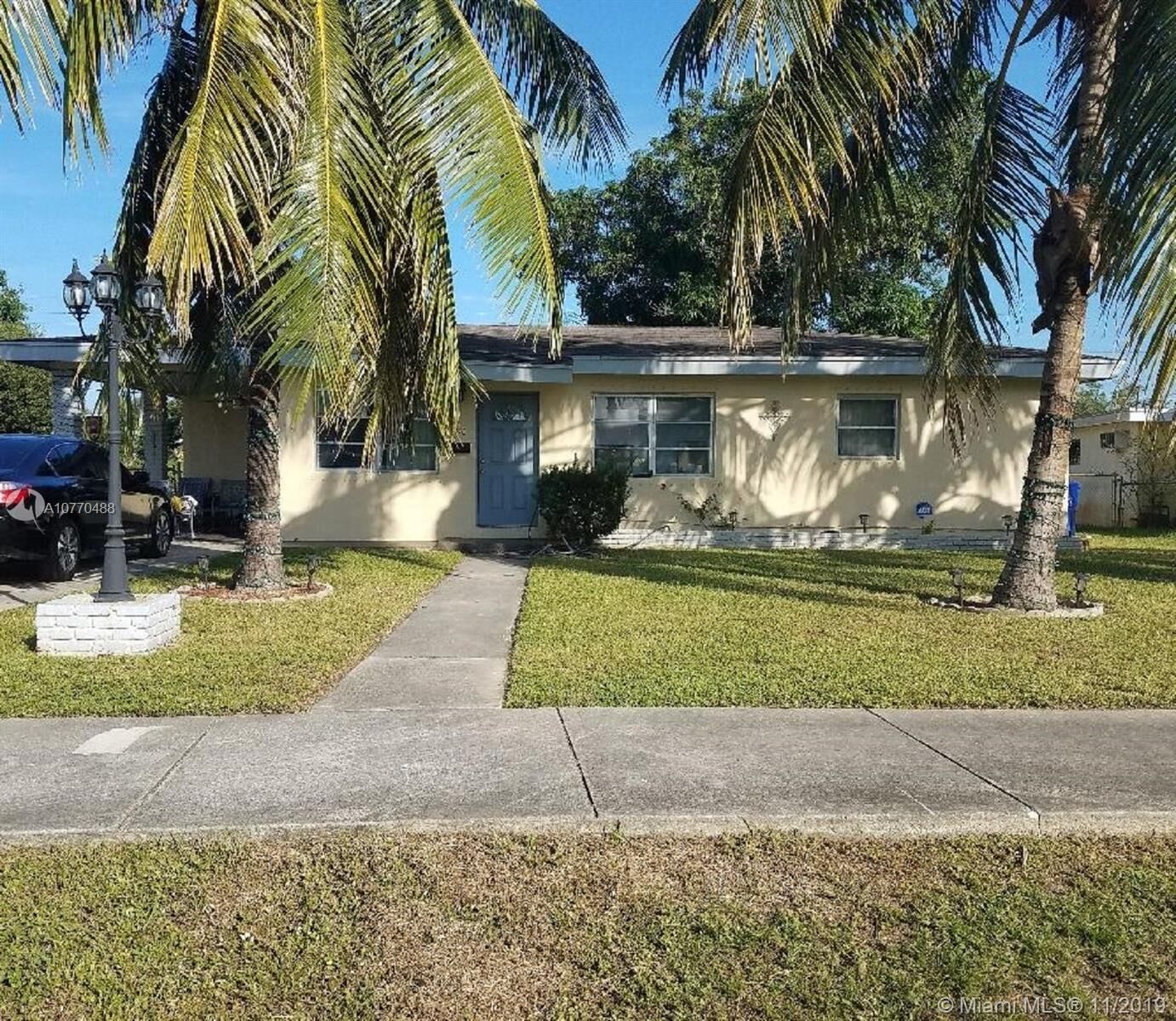 Property Photo: 460 Alabama Ave FL 33312