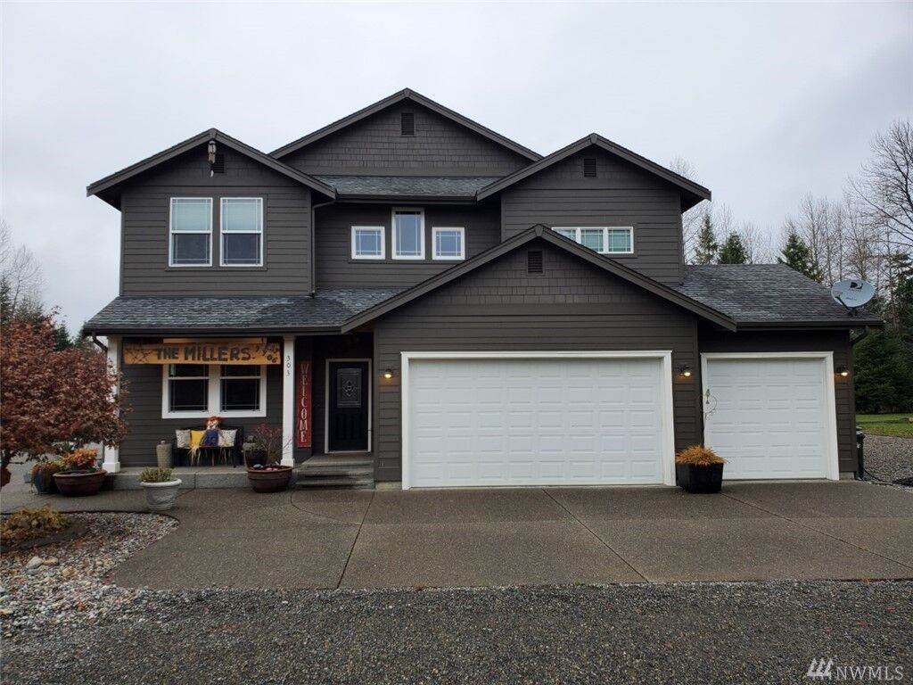 Property Photo:  303 365th St S  WA 98580 