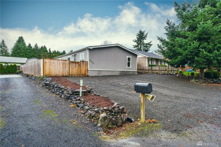 Property Photo:  522  6th Avenue NW  WA 98532 