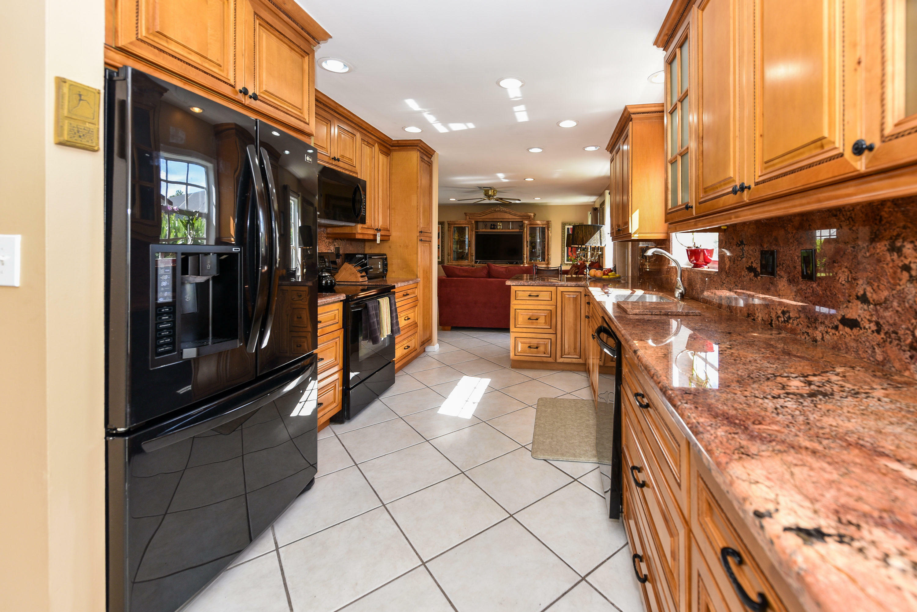 Property Photo: 693 NW 101 Terrace FL 33071