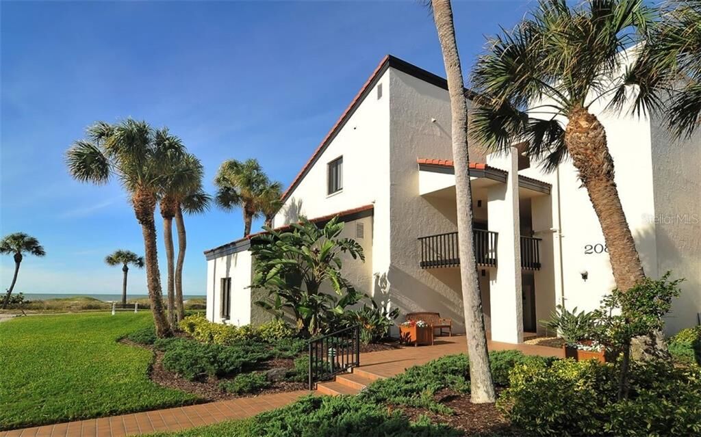Property Photo:  2089 Gulf Of Mexico Drive G1-106  FL 34228 