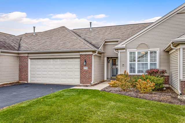 Property Photo: 11236 Bellflower Lane IL 60142
